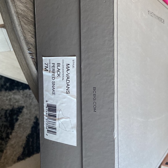 BCBG Max Azria Vadans Bootie Women - Picture 4 of 8